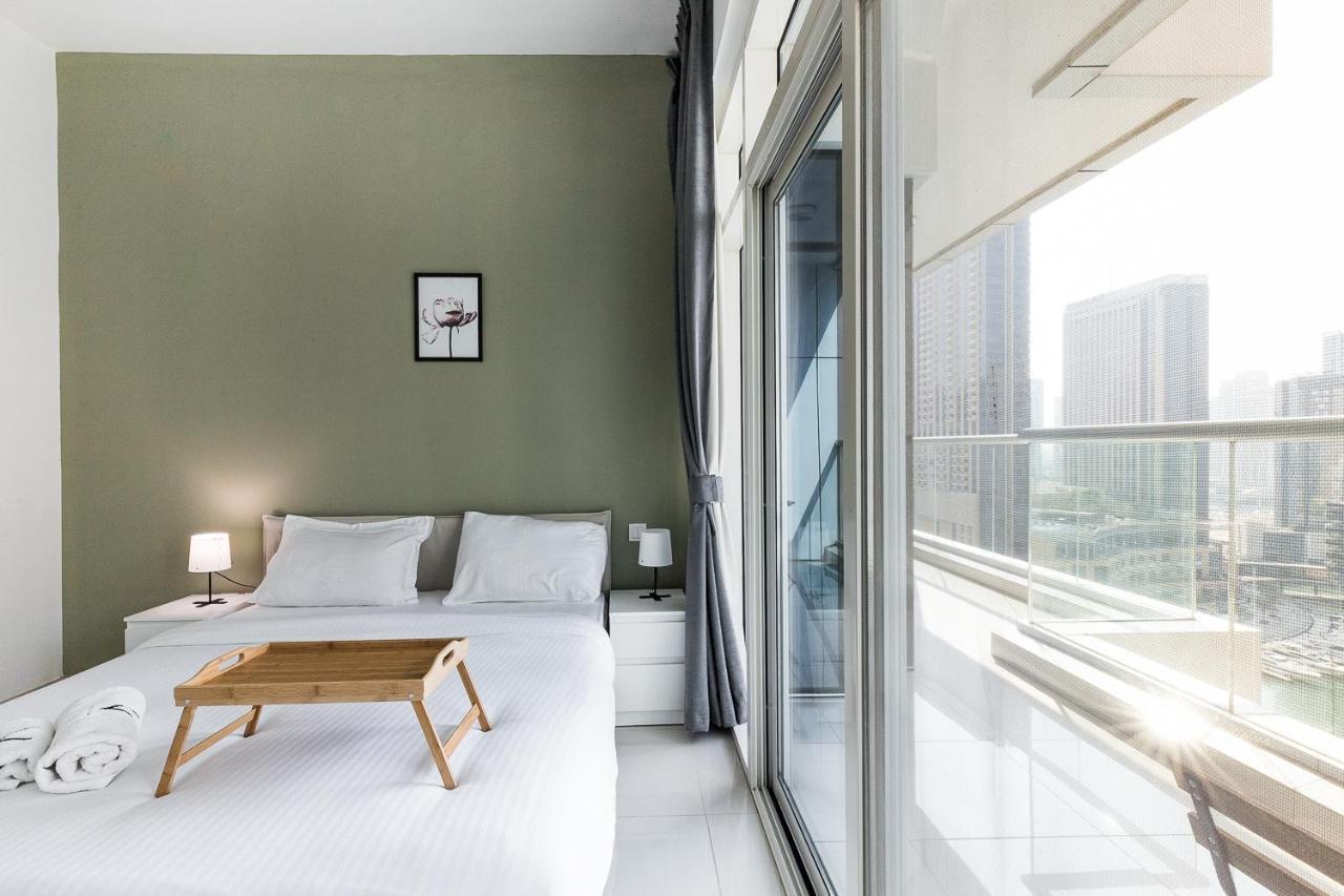 Lovely Unit With Marina View Villa ดูไบ ภายนอก รูปภาพ